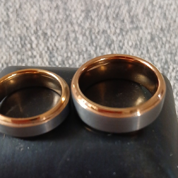 Silver and Gold Tone Ring Set - Picture 1 of 4